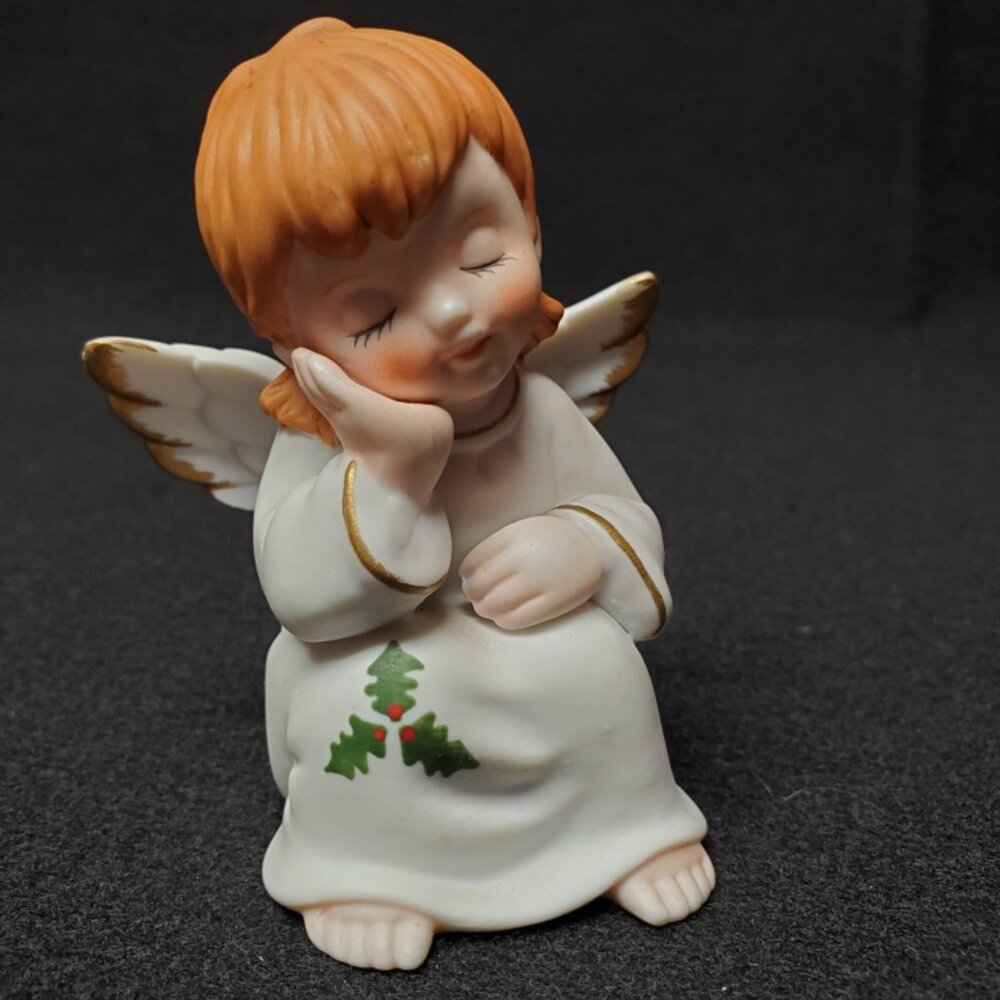 Vintage 1984 Geo Z. Lefton Signed #04592 Porcelain Holly Christmas Angel Sleepin